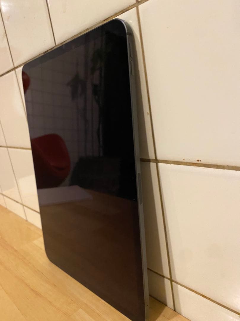 【中古・極美品】iPad Pro M4 11インチ 256GBスペースグレー