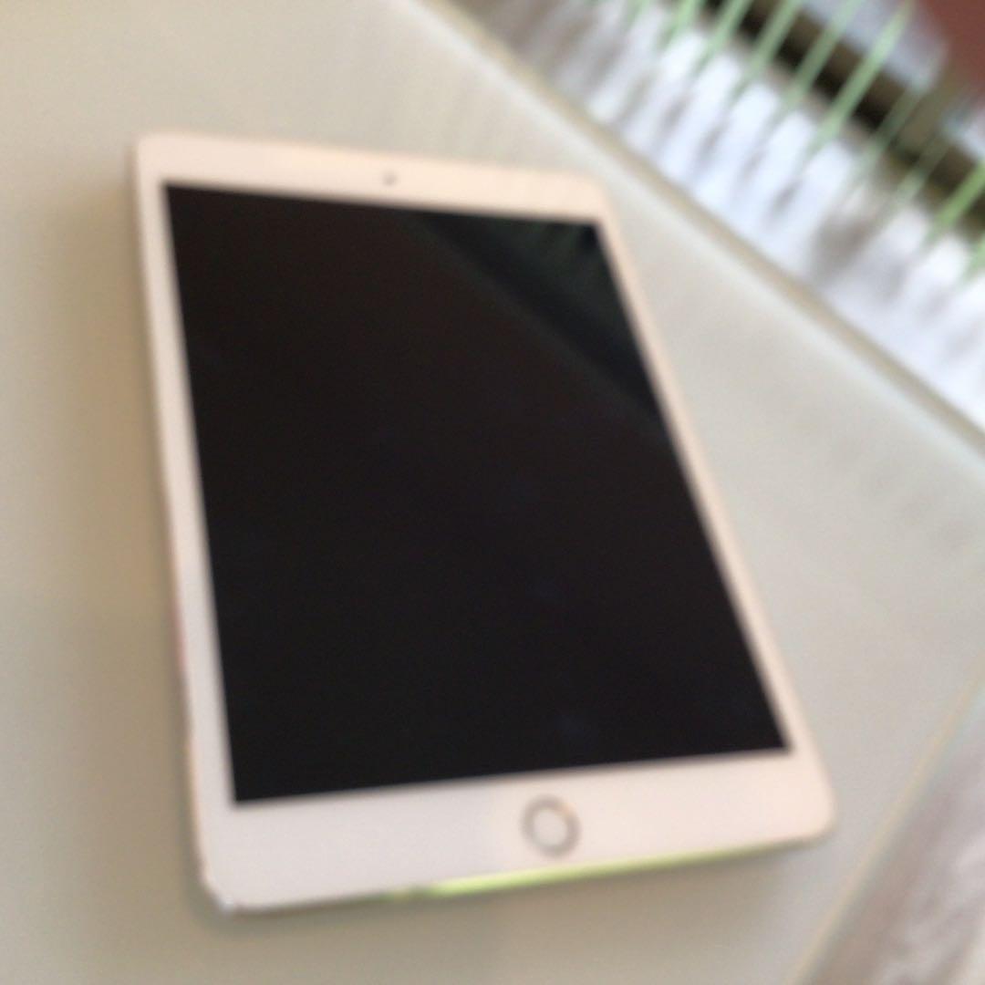 iPad mini 3ホワイト・ゴールド 本体 64GB