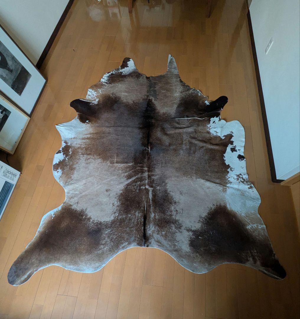 IKEA ラグ　カウハイド　牛毛皮　KOLDBY