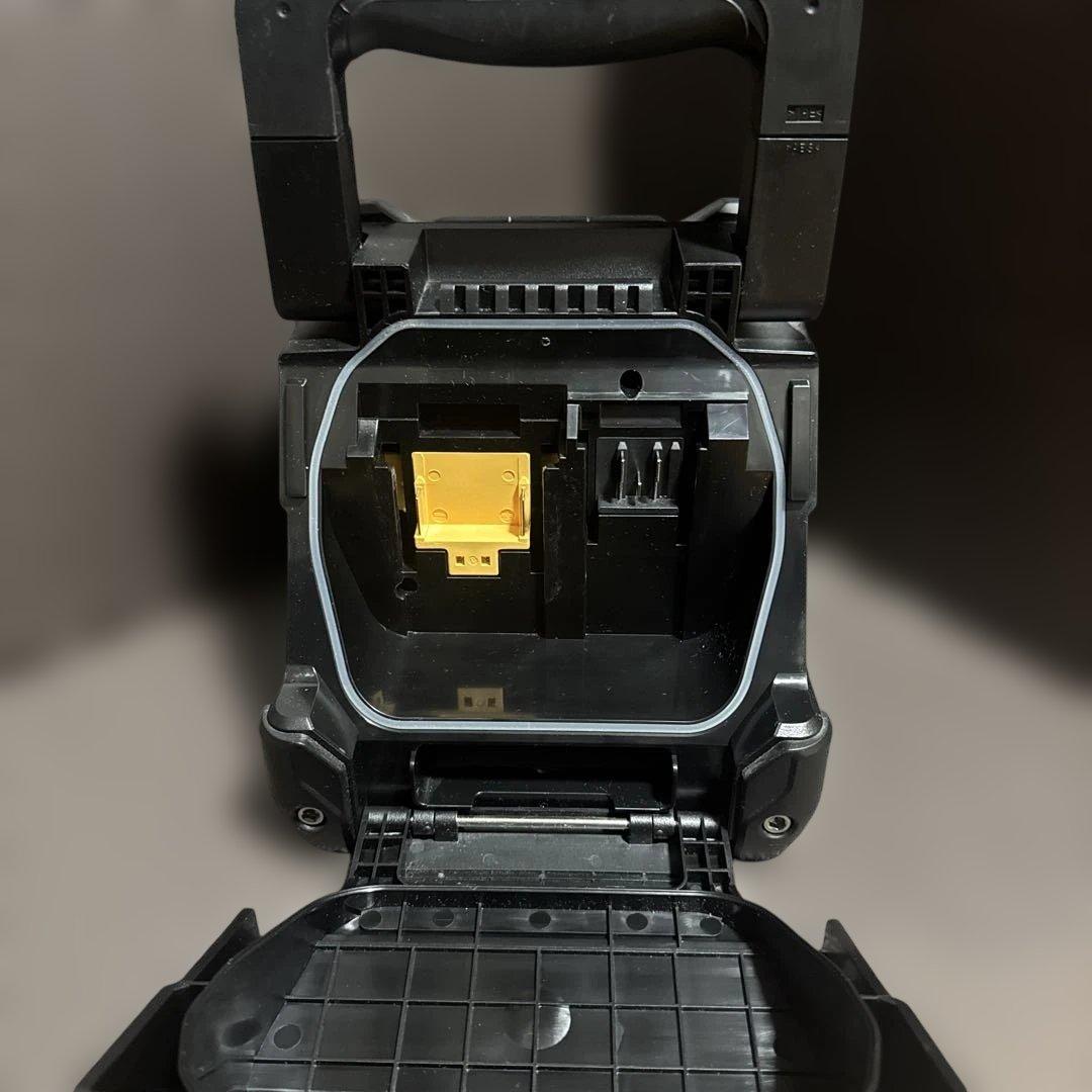 Makita MR200 Bluetoothスピーカー