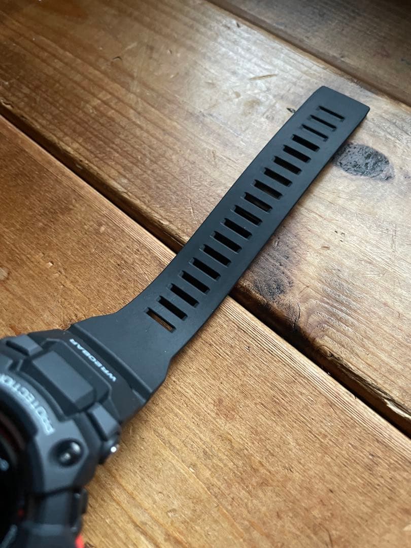 動作良好 CASIO G-SHOCK GBD-100 ブラック × レッド