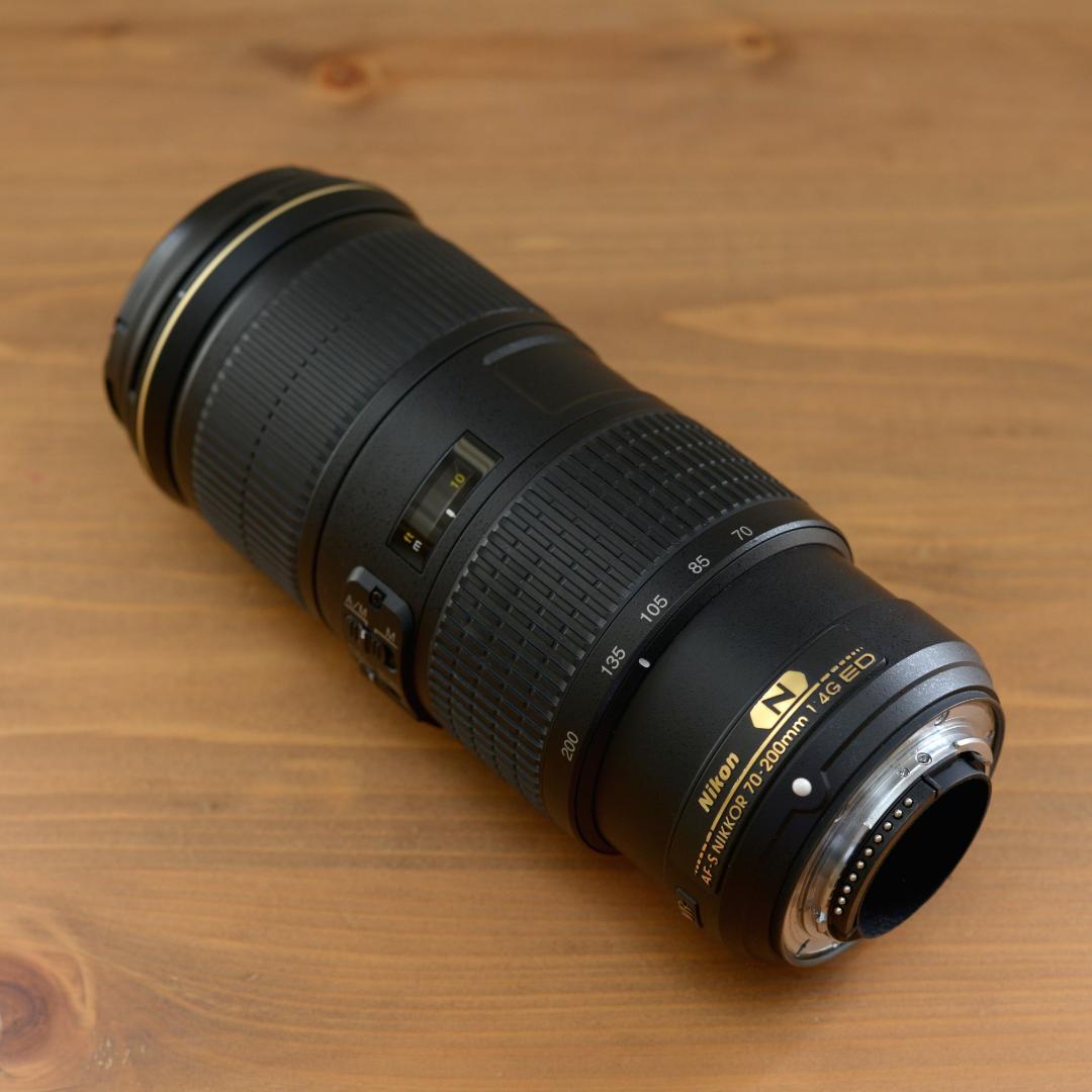 Nikon 70-200mm VR レンズ 中古美品
