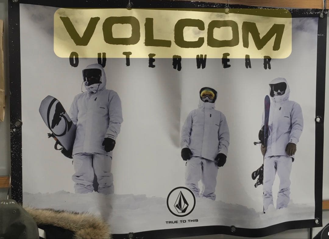 VOLCOM　上下　白　ホワイト スノーボードジャケット　パンツ