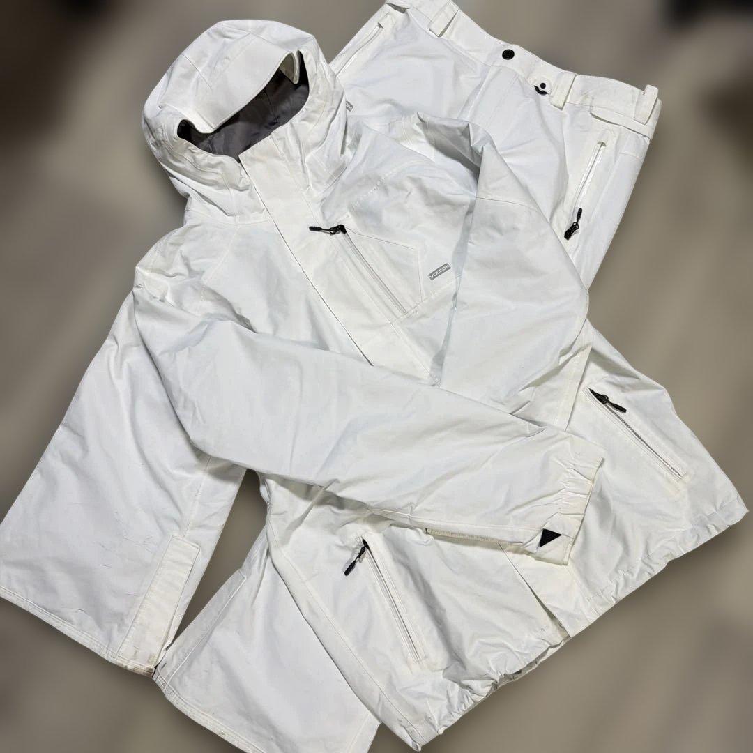 VOLCOM　上下　白　ホワイト スノーボードジャケット　パンツ