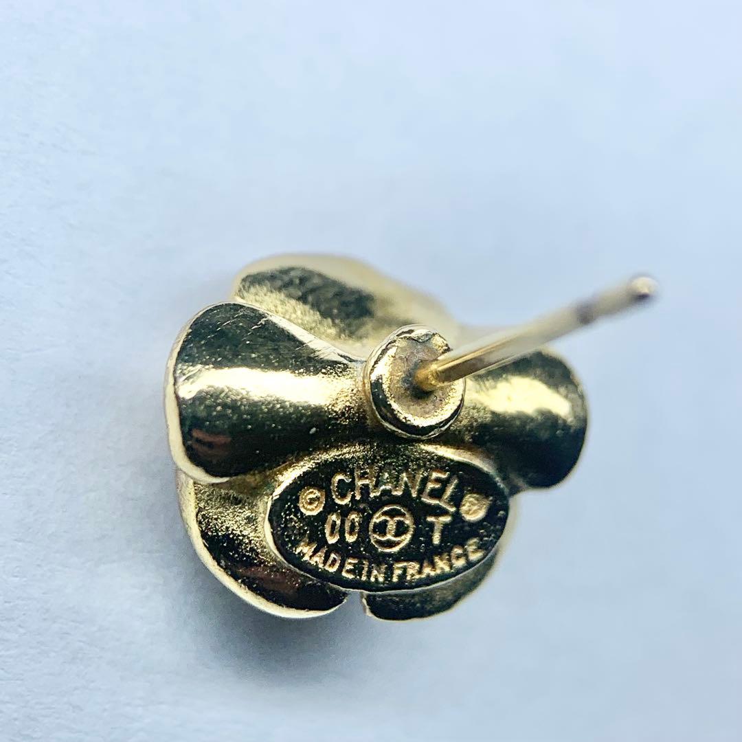 希少 CHANEL シャネル ピアス カメリア ココマーク 片耳 ゴールド 箱付