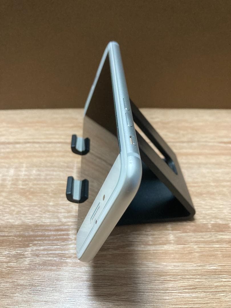 iPhone8 Silver 64GB SIMフリー