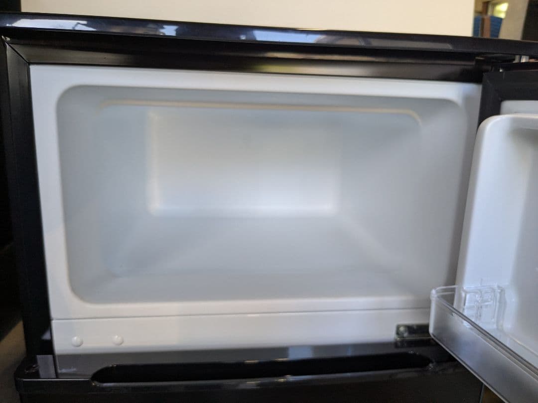 2024年製 コンフィー ノンフロン冷凍冷蔵庫 2ドア RCT90BL(E)