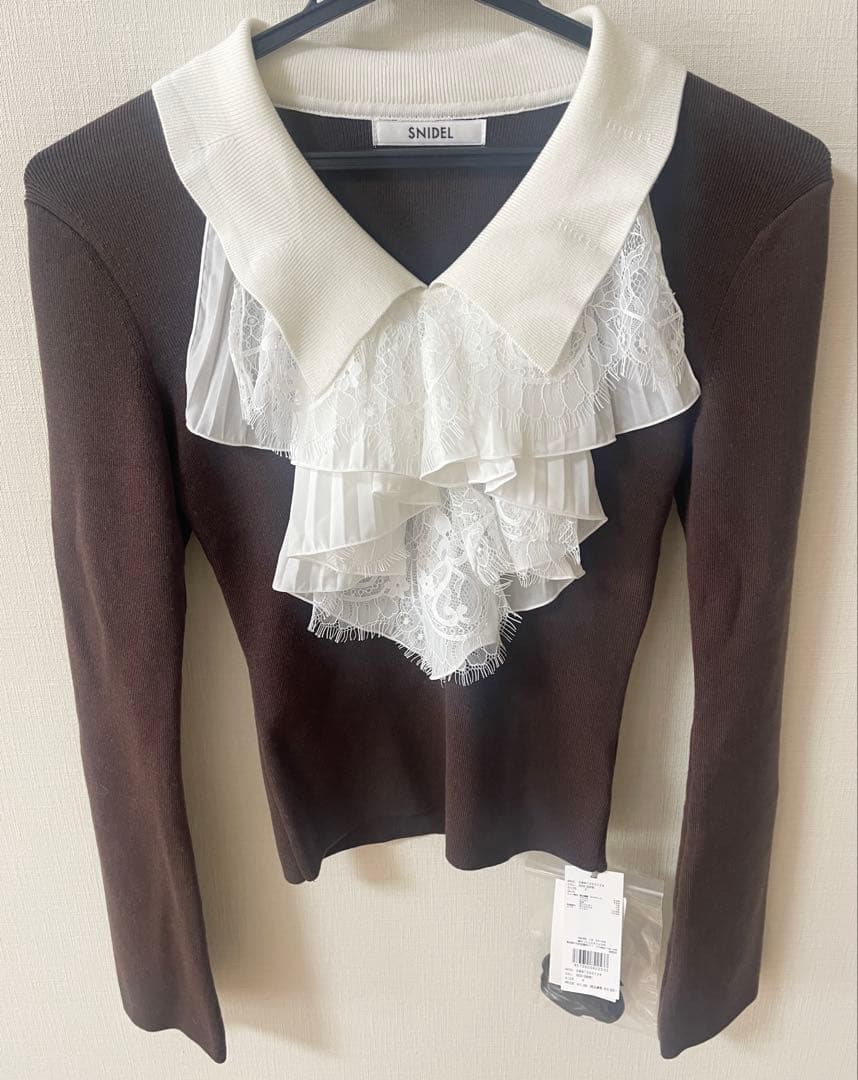 【新品】SNIDEL/Sustainableレイヤードラッフルニットプルオーバー