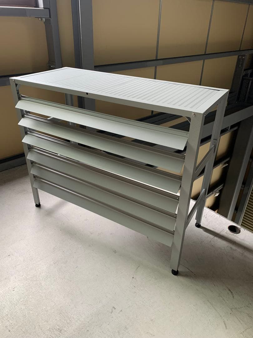 アルミ製 エアコン室外機カバー排気ルーバー方向可調整R-ホワイト