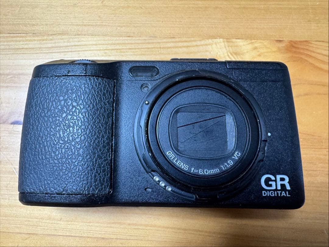 【中古品】RICOH GR DIGITAL IV （箱付き）ショット数5200回