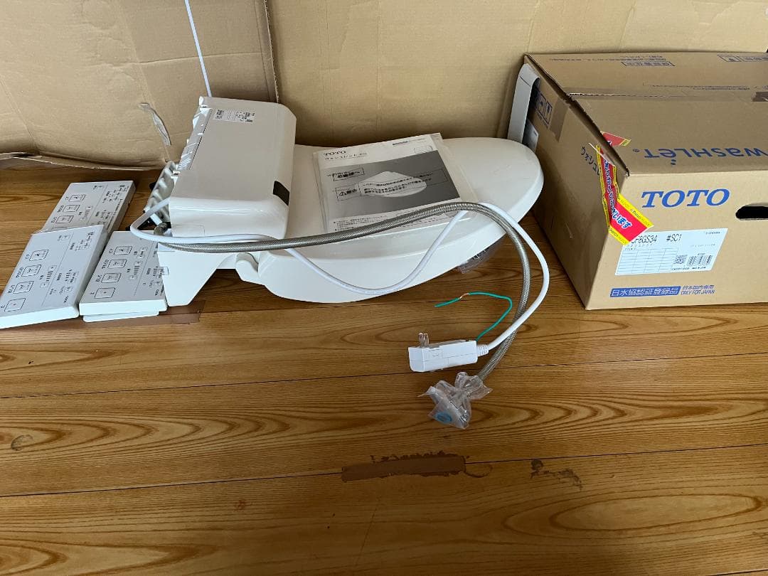 TOTO ウォシュレット K5 本体とリモコン