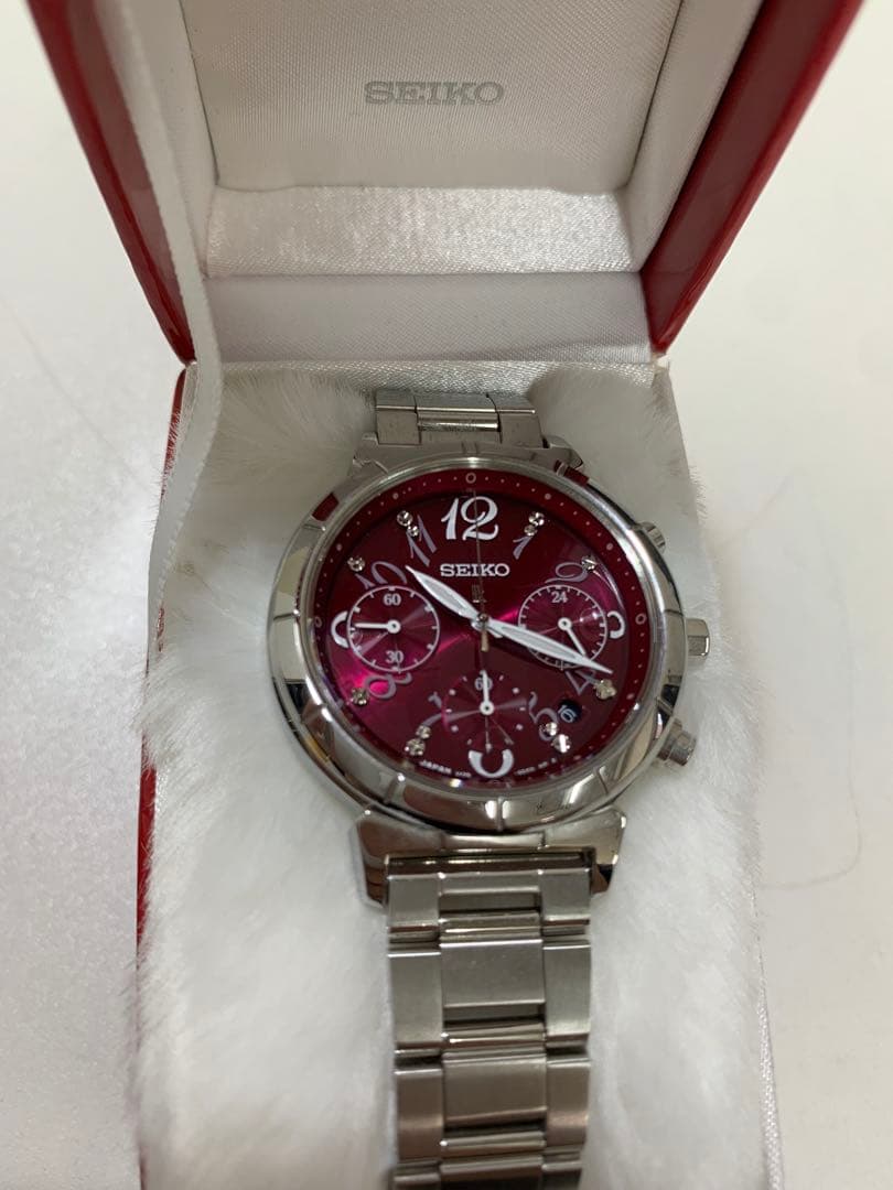 j246 SEIKO ルキア　ソーラー　腕時計　V175-0CZ0 不動