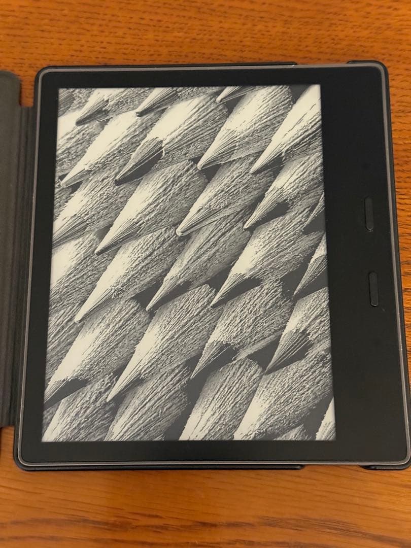 Kindle Oasis 10世代　8GB 広告なし　カバー付き