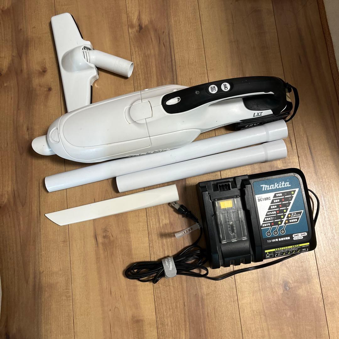 Makita cl182fd 紙パックタイプ　充電器付き 中古　動作確認済