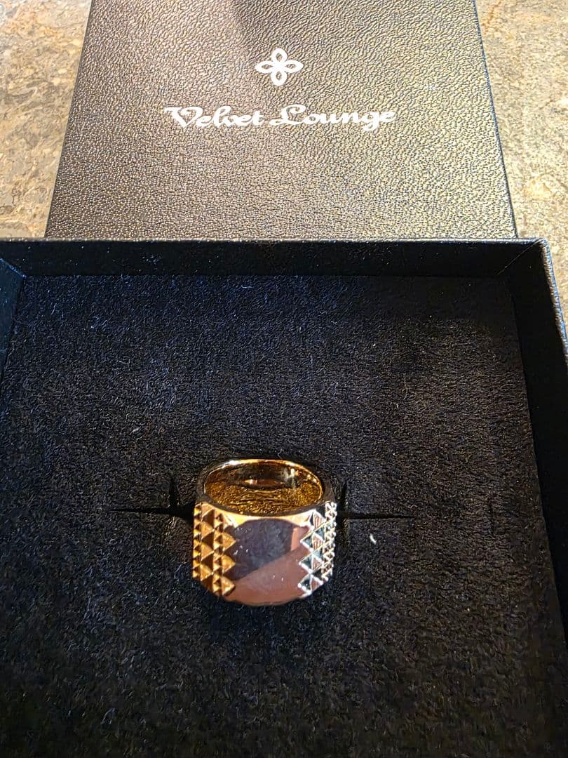 Velvet Lounge ゴールドリング