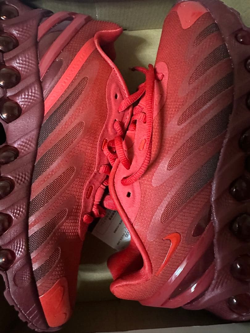 ら*き様 Nike Air Max dn8レッド スニーカー