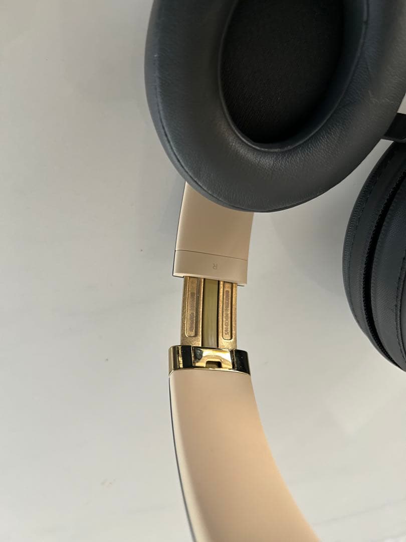 Beats Studio 3 Wireless シャドウグレー パット交換済み