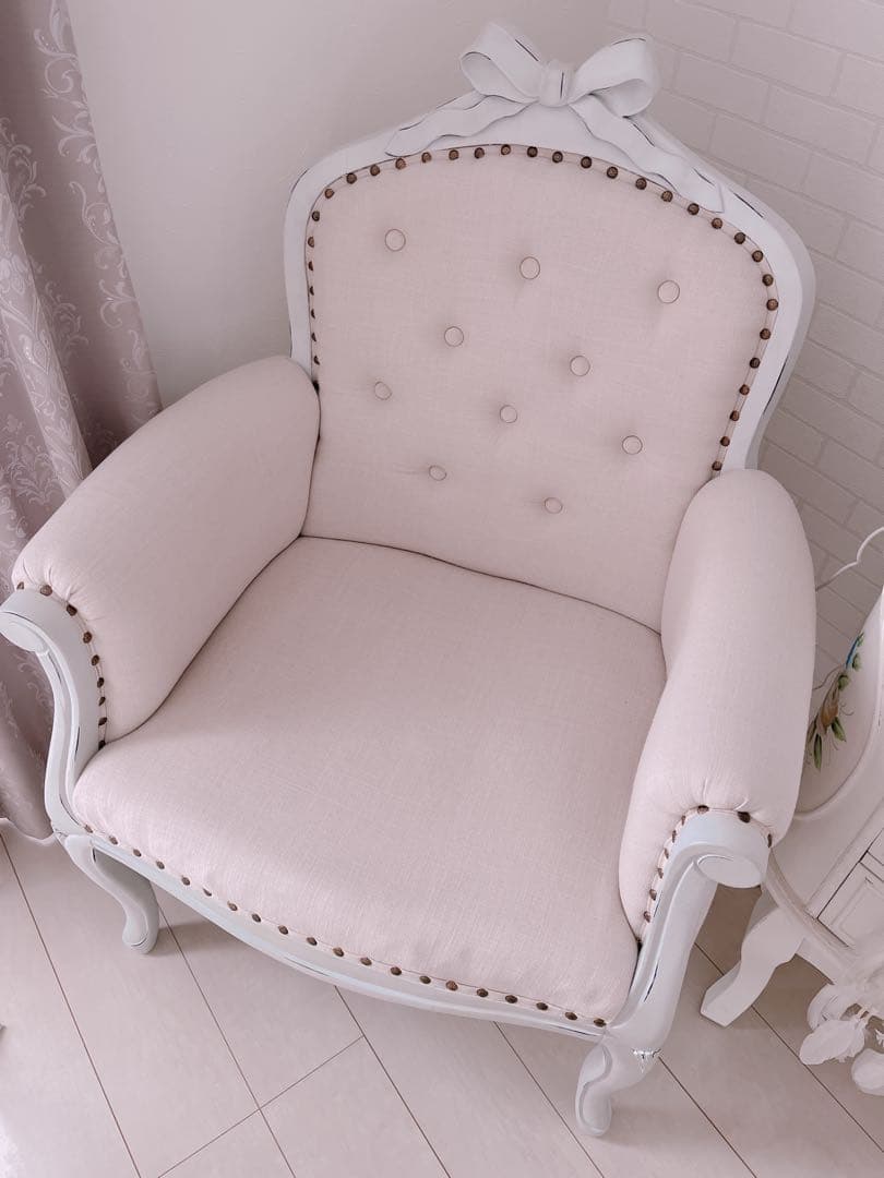 アンティーク家具　イス　チェア　リボン　ホワイト