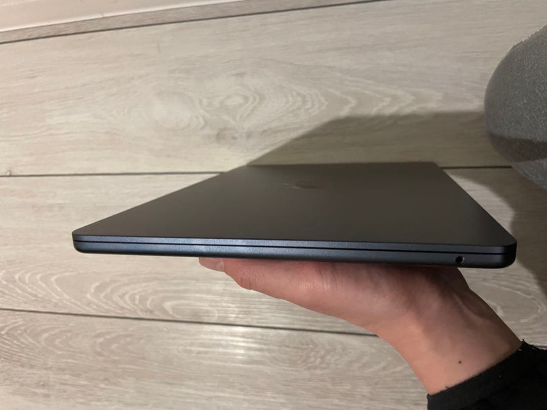 Apple MacBook Air M2 本体