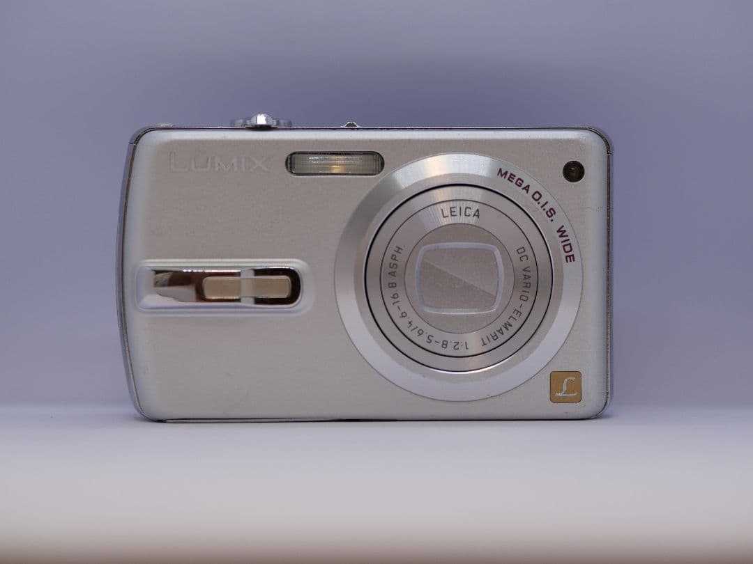 Panasonic DMC-FX50 シルバー