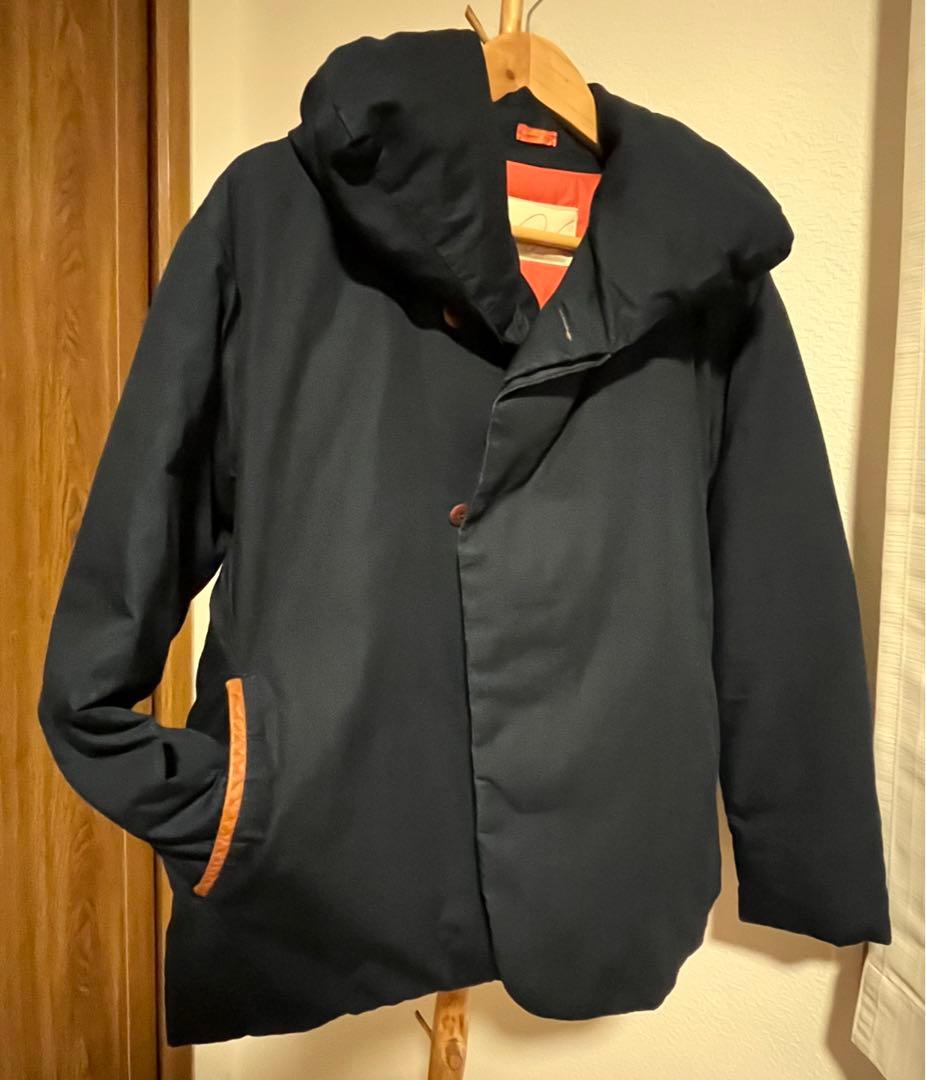 クリーニング済み　パラスパレスの人気のダウンジャケット　インディゴ