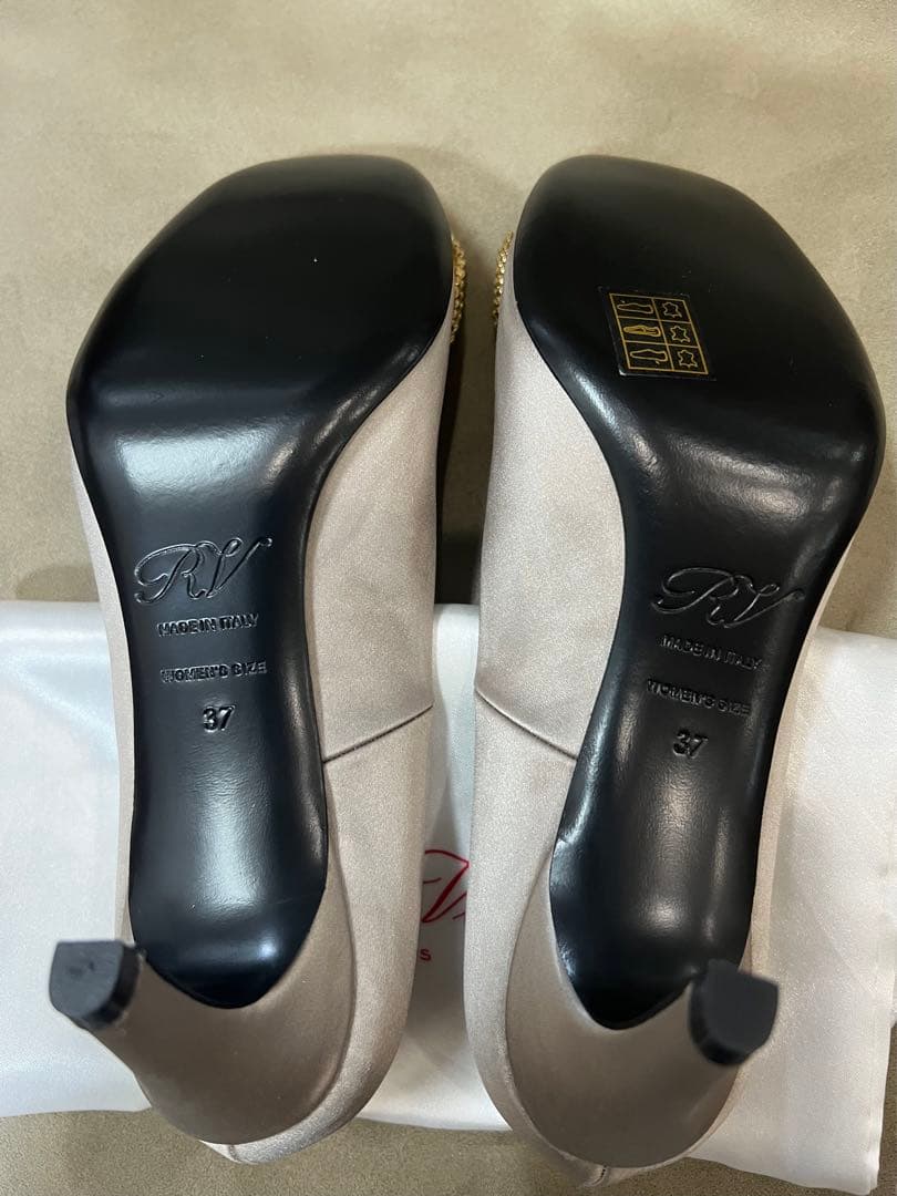 ロジェヴィヴィエ　パンプス