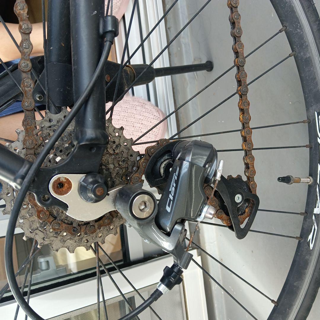 ブラック アルミロードバイク 21段ギア