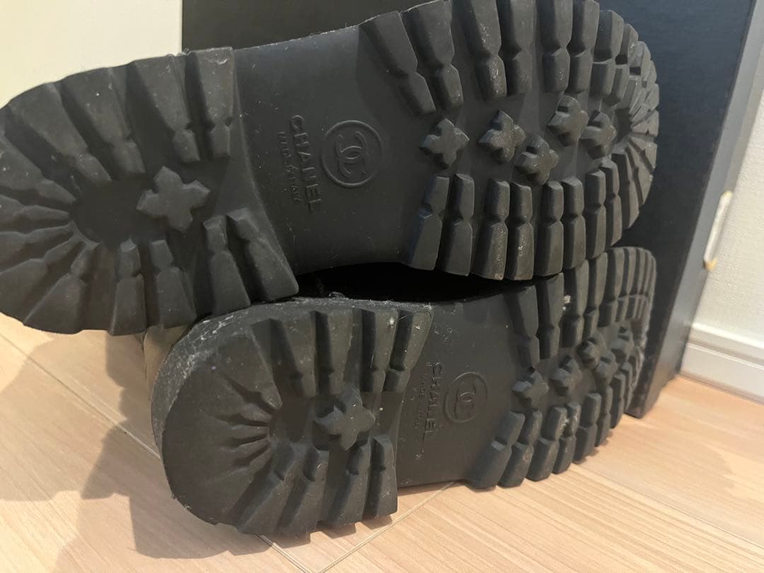 CHANELブーツシャネルブーツ レザーブーツ エンジニアブーツ ココマーク