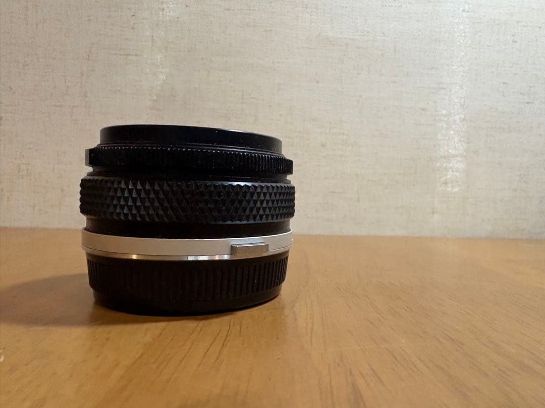 オリンパス OMSYSTEM ZUIKO AUTO-W 1:2.8 f=28mm