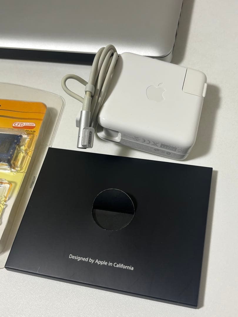 【早い者勝ち】Apple MacbookPro13インチ MD101J シルバー