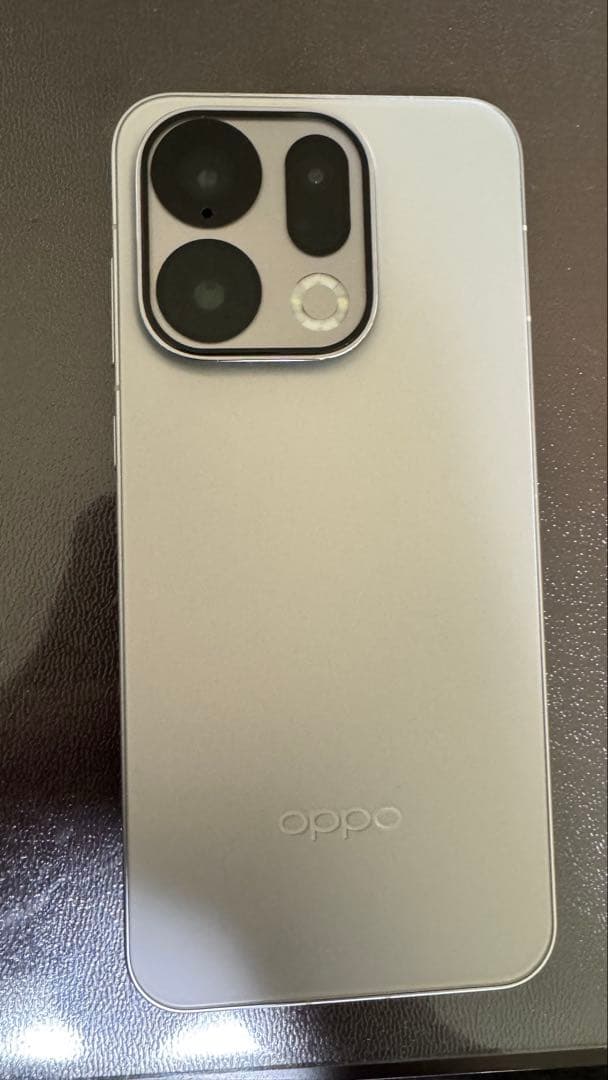 OPPO Find X9 チタニウムグレー