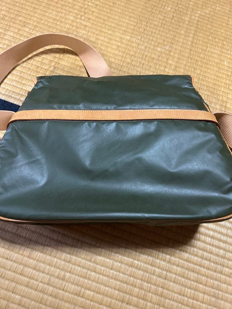 良品✨ハンティングワールド バッグ