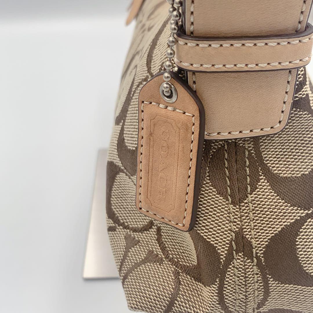 COACH コーチ　アクセサリーポーチ　ワンショルダー　シグネチャー　ベージュ