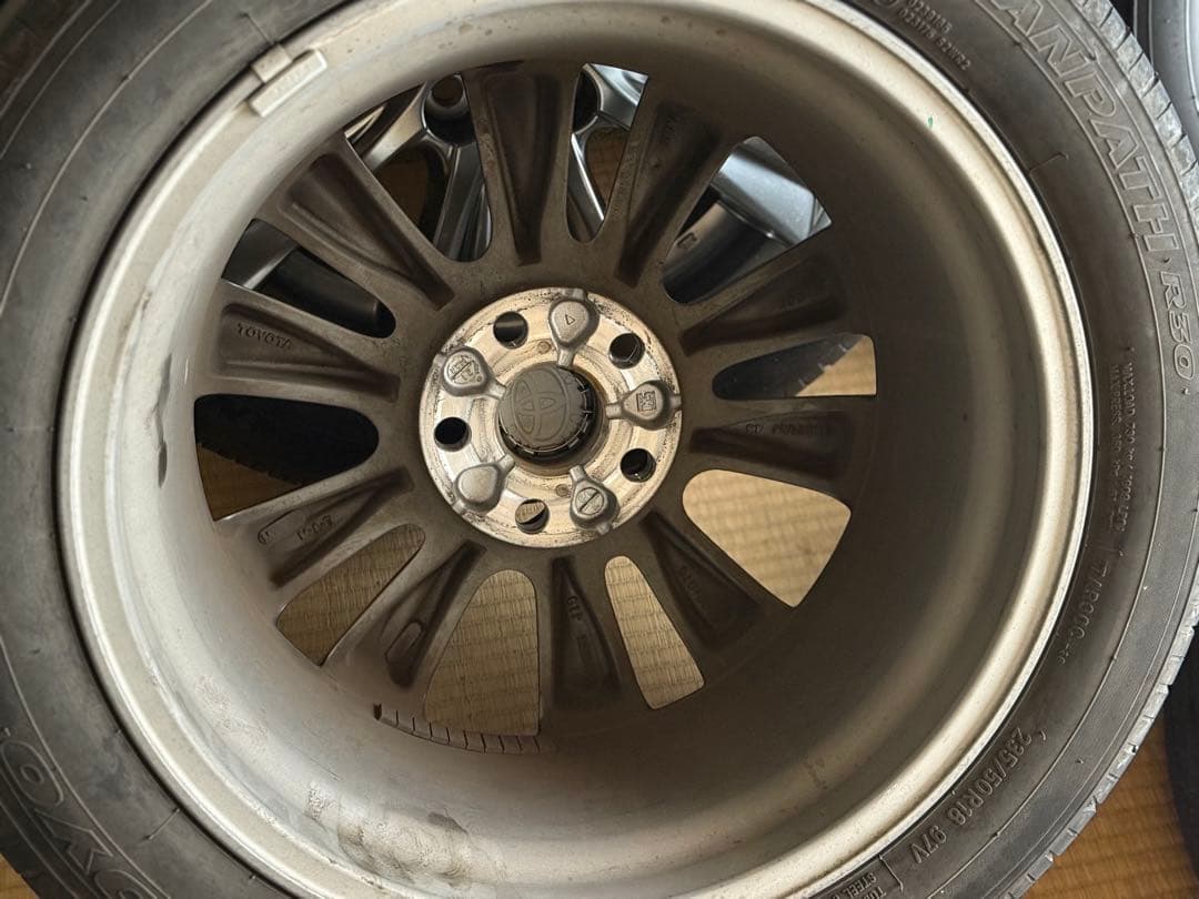 30系アルファード　トヨタ 18インチ ホイールセット トーヨータイヤ辰