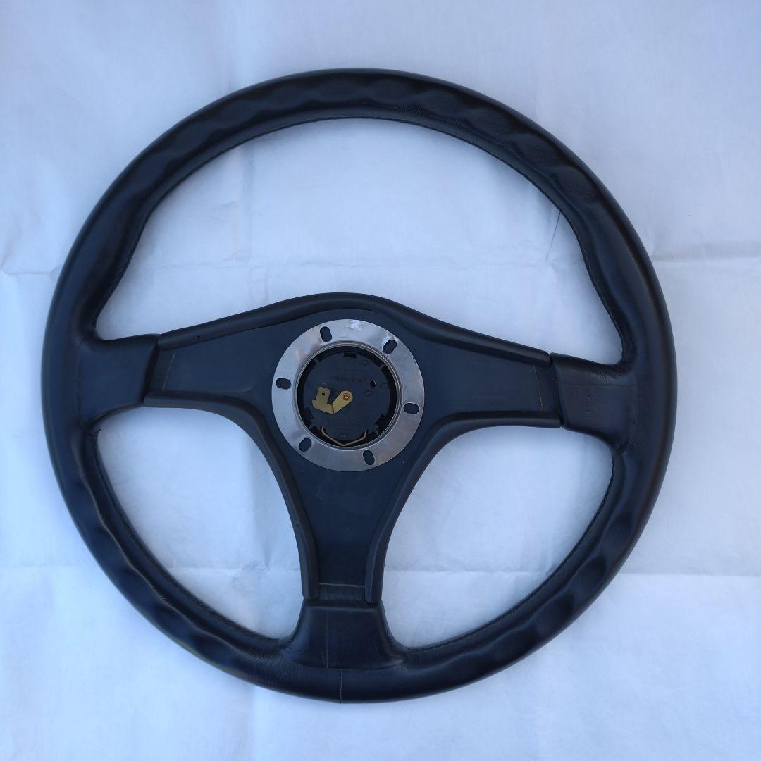 ナルディ3スポーク ステアリングホイール 黒