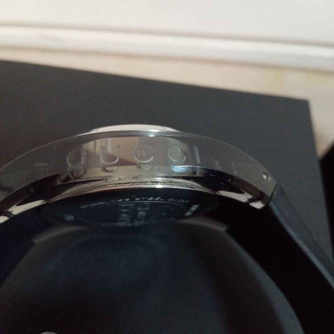 GUCCI ラバーベルトメンズ腕時計