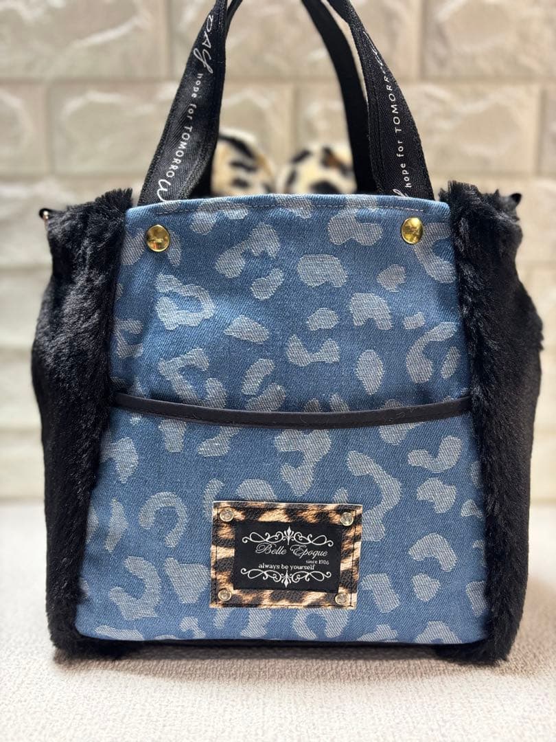 ゆ*ら様 コヤンイサムチョン　ファーフリルトートバッグ　ヒョウ柄マンドゥちゃん