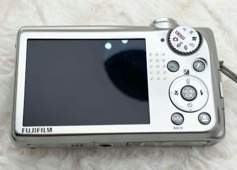 デジタルカメラ FUJIFILM FinePix F70EXR