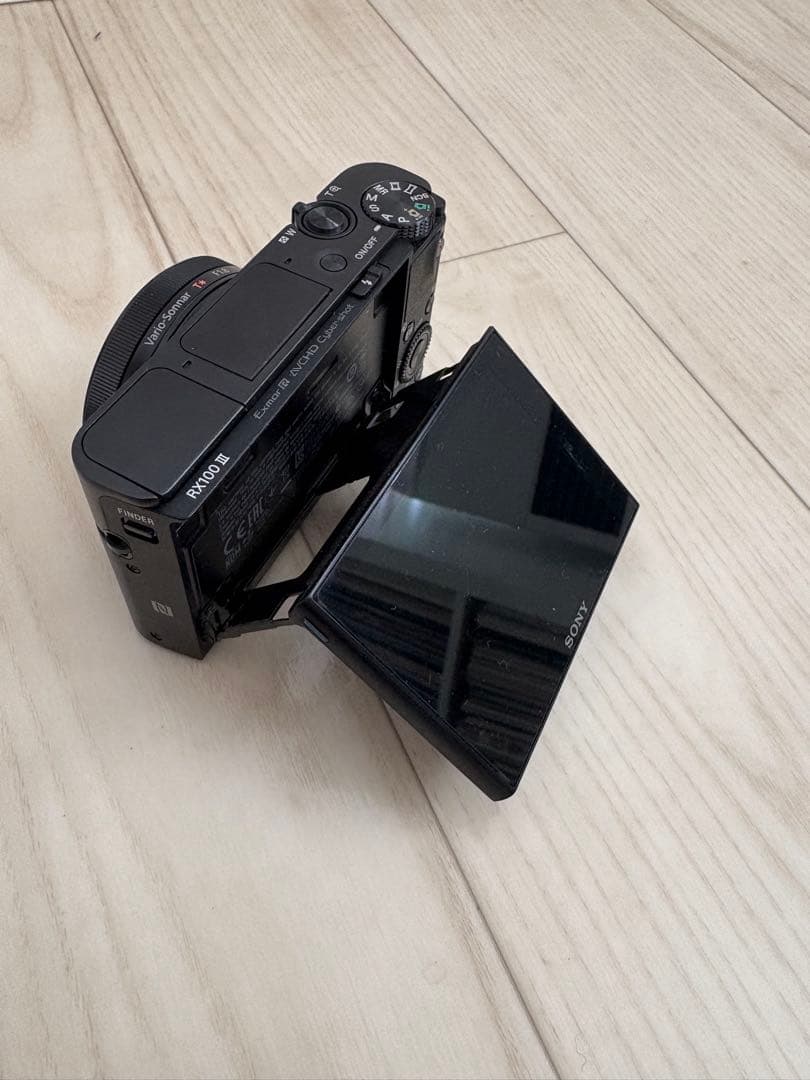 ソニー　SONY Cybershot DSC-RX100M3