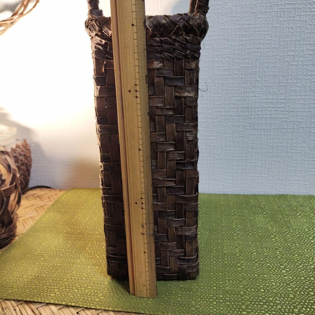 胡桃皮網代編み籠バック