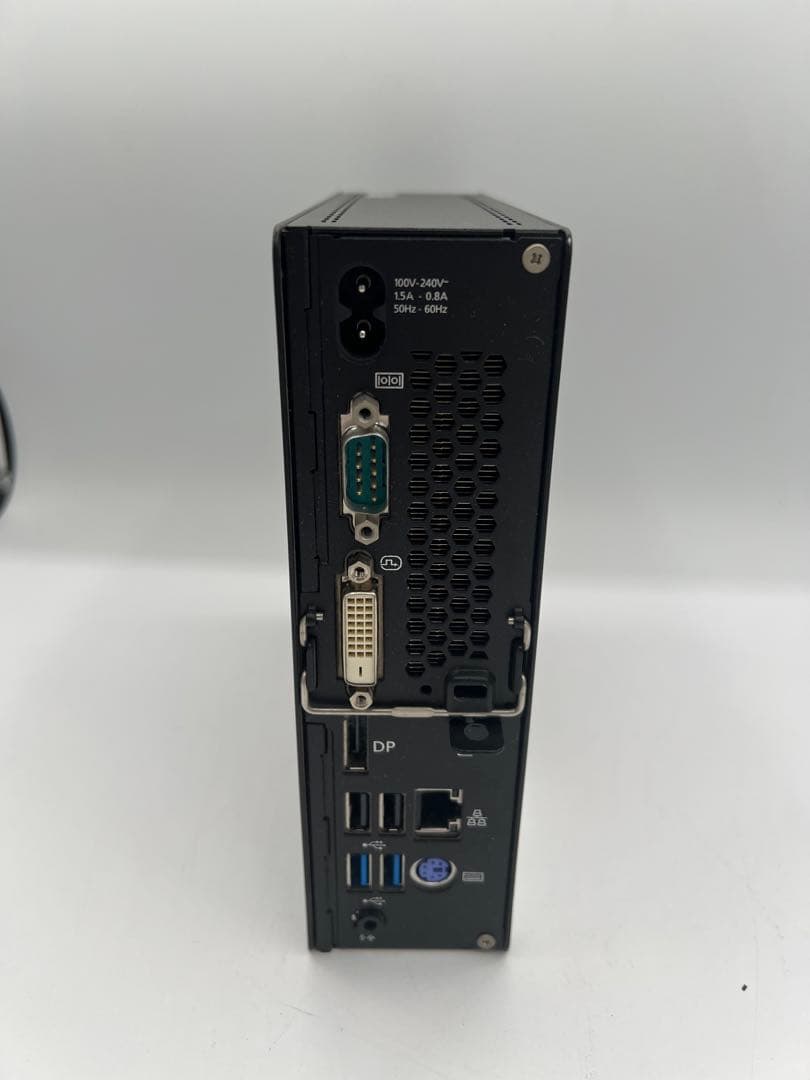 富士通 ウルトラスモールPC ESPRIMO Q556/P 11