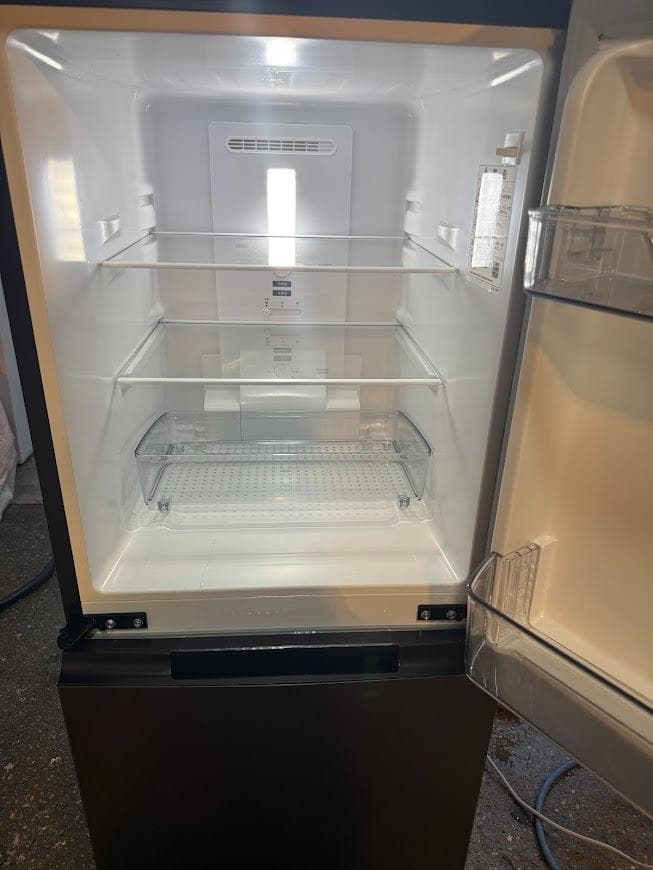 大阪府配送無料！SHARP 2ドア 冷蔵庫 2022年 家電 キッチン 動作品