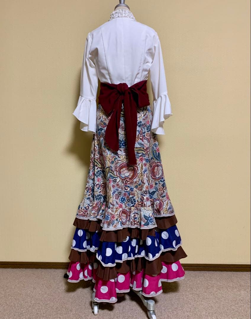 フラメンコ衣装　Mari Quita 上下➕ブラウス➕ウエストリボンの4点セット