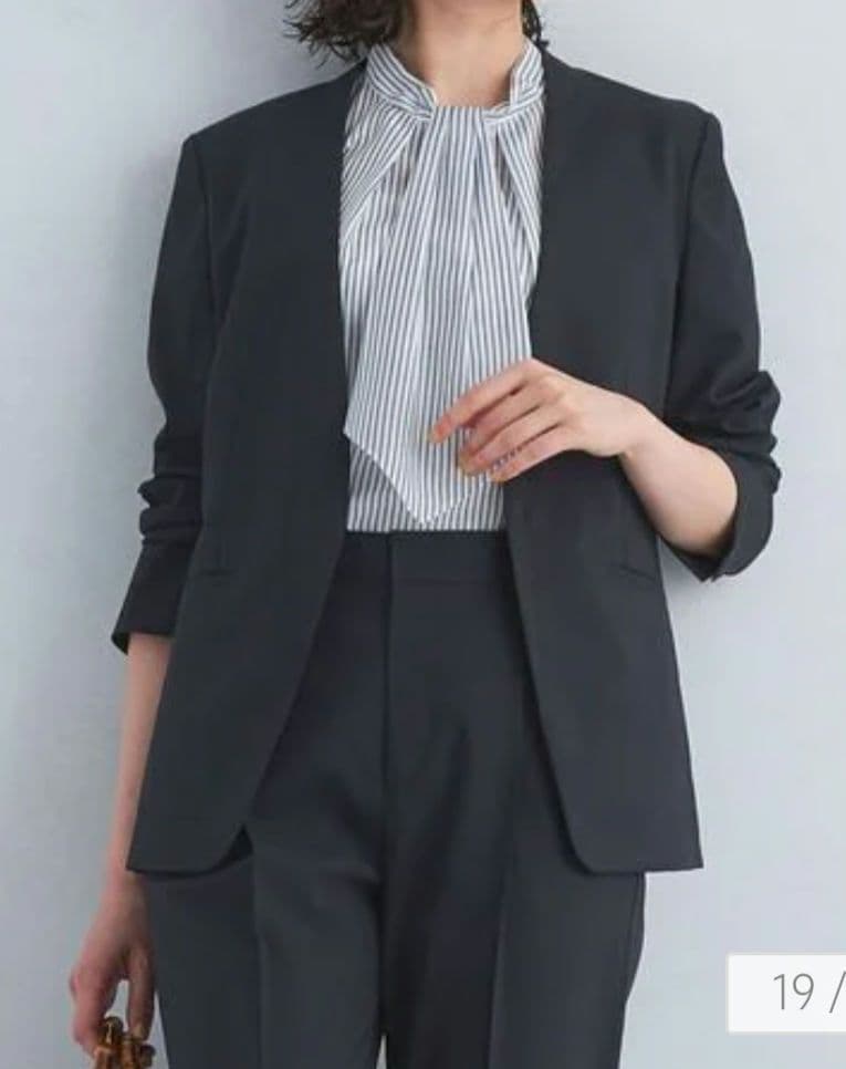 ライト カチリラ ノーラペル ジャケット／テーパード パンツ ◇No07◇