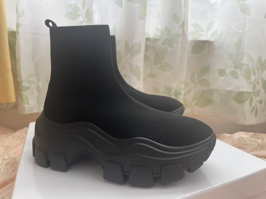 SNIDELスニーカーソールショートブーツ