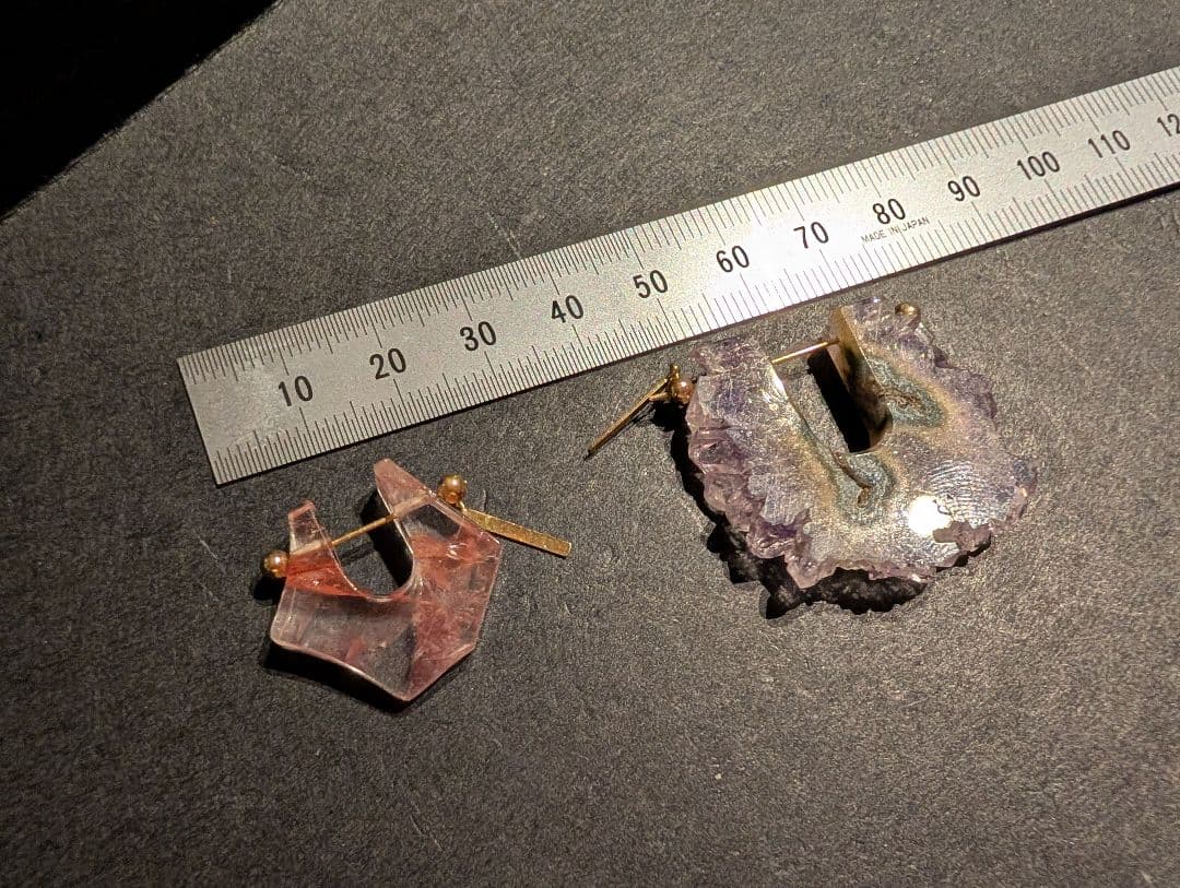 MONAKA Jewellery　モナカ　ロックピアス　アメジスト原石