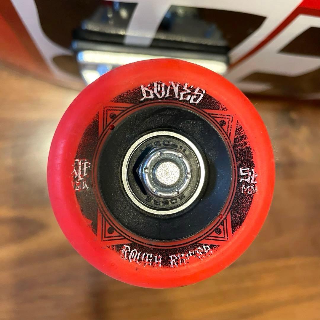 ベイカー　BAKER スケボー　コンプリート　スケートボード　ボーンズ　極美品