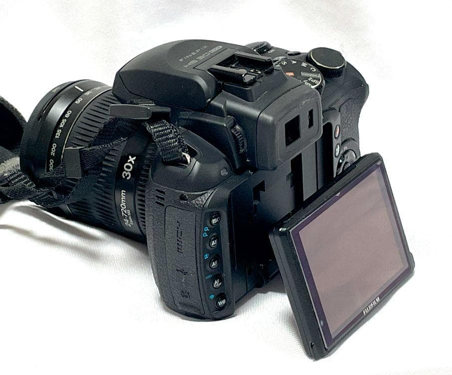 ☆　富士フィルム FUJIFILM FINEPIX HS30 EXR