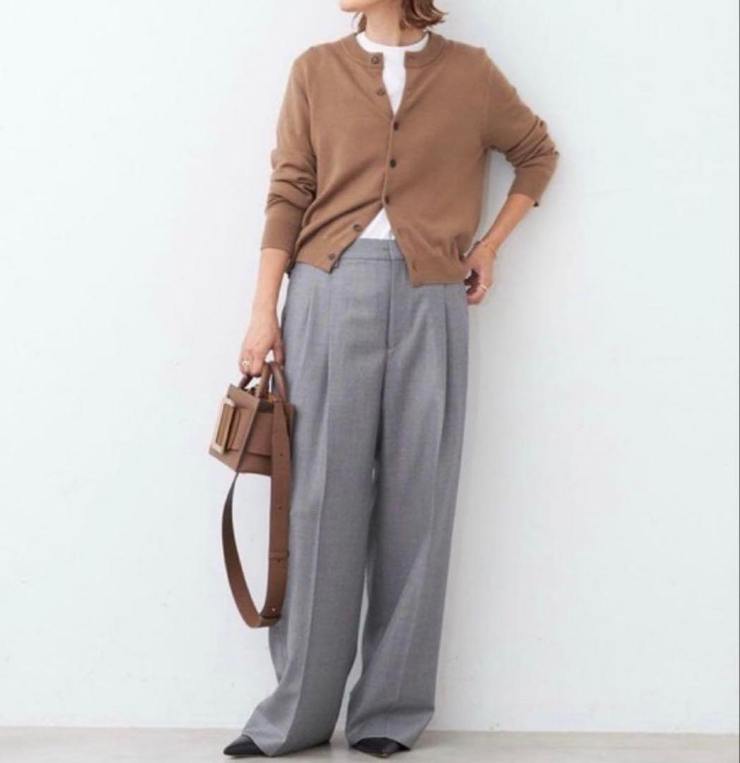 ドゥーズィエムクラス　2023AW WISHクルーネックカーディガン　キャメル