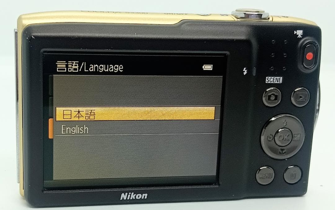 デジタルカメラ Nikon COOLPIX S3300 6X Zoom 16.0 MP Gold